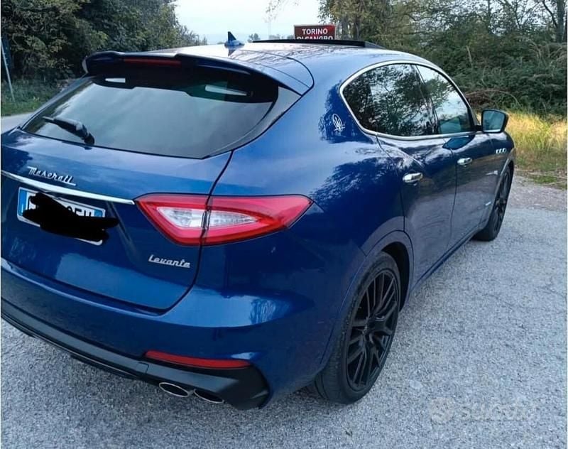Usata Maserati GranSport 349 CV (256 kW) 2020 Blu Station wagon
