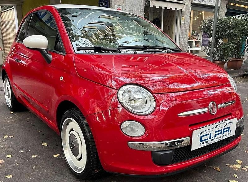 Rosso Usata 2015 Fiat 500 Tre volumi | 6300 € (Buon prezzo) - Immagine 1/4