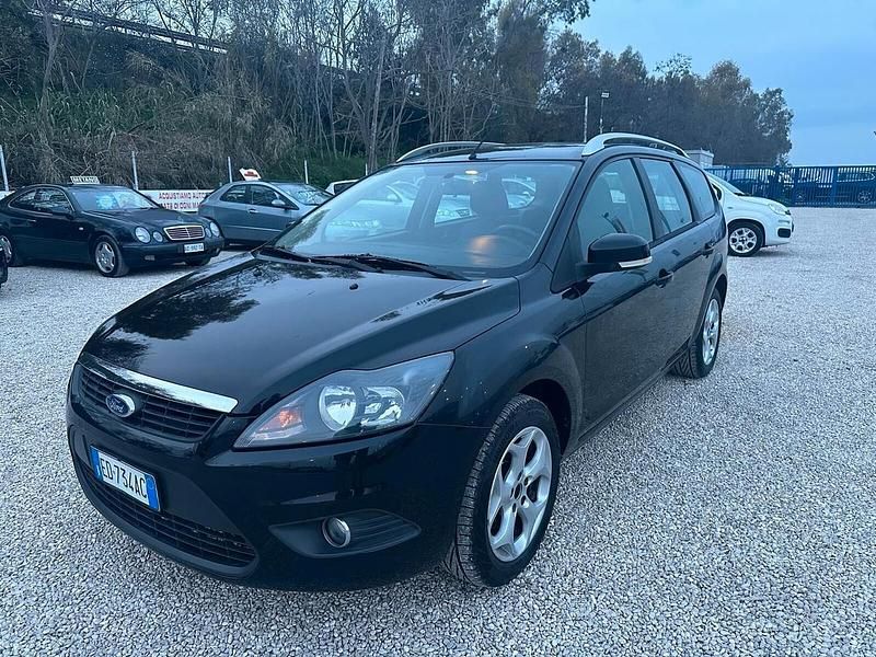 Usata Ford Focus Titanium 115 CV (84 kW) 2010 Nero Berlina