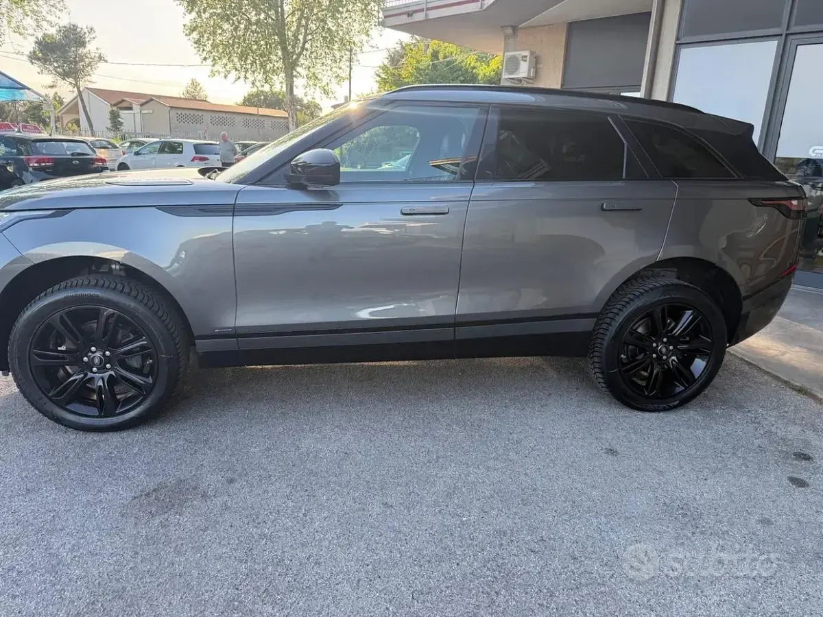 Usata Land Rover Range Rover Velar HSE Dynamic 241 CV (177 kW) 2019 Grigio SUV