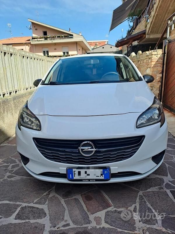 Usata 2018 Opel Corsa Tre volumi | 6500 € (Ottimo prezzo) - Immagine 1/4