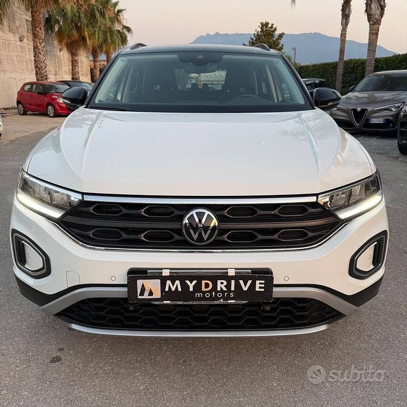 Usata VW T-Roc Style 116 CV (85 kW) 2023 Bianco SUV