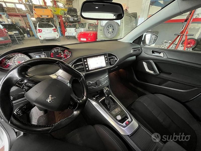 Usata Peugeot 308 GT 120 CV (88 kW) 2016 Bianco Berlina