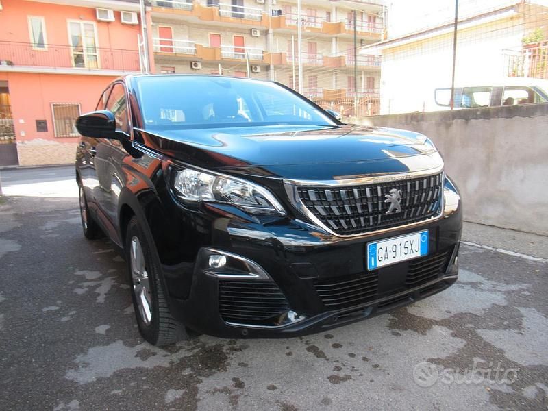 Nero Usata 2020 Peugeot 3008 Business-Line Tre volumi | 12.990 € (Super prezzo) - Immagine 1/4