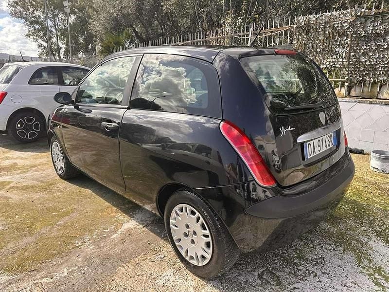 Usata Lancia Ypsilon 60 CV (44 kW) 2006 Nero Utilitaria