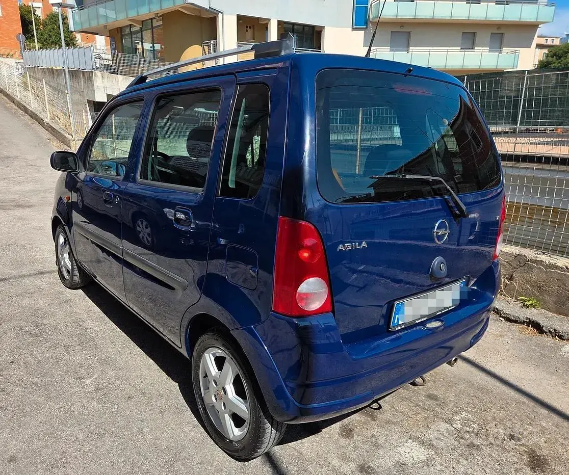 Usata Opel Agila Edition 75 CV (55 kW) 2004 Bluazzurro Monovolume