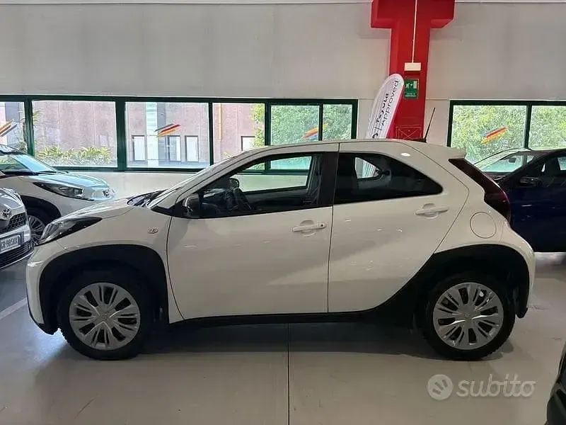 Usata Toyota Aygo X Active 72 CV (52 kW) 2023 Bianco SUV