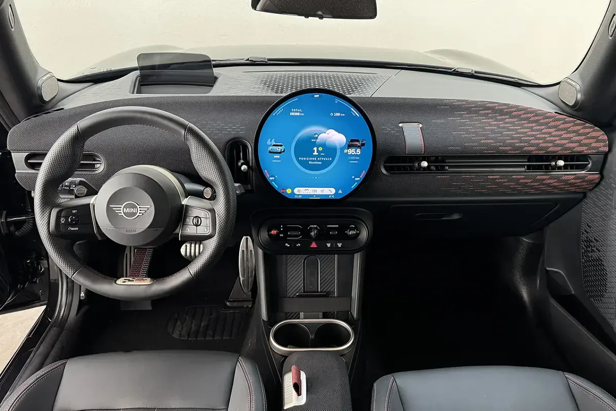 Usata Mini John Cooper Works 231 CV (169 kW) 2025 Midnight black ii metallizzato tetto specchi in tinta Utilitaria
