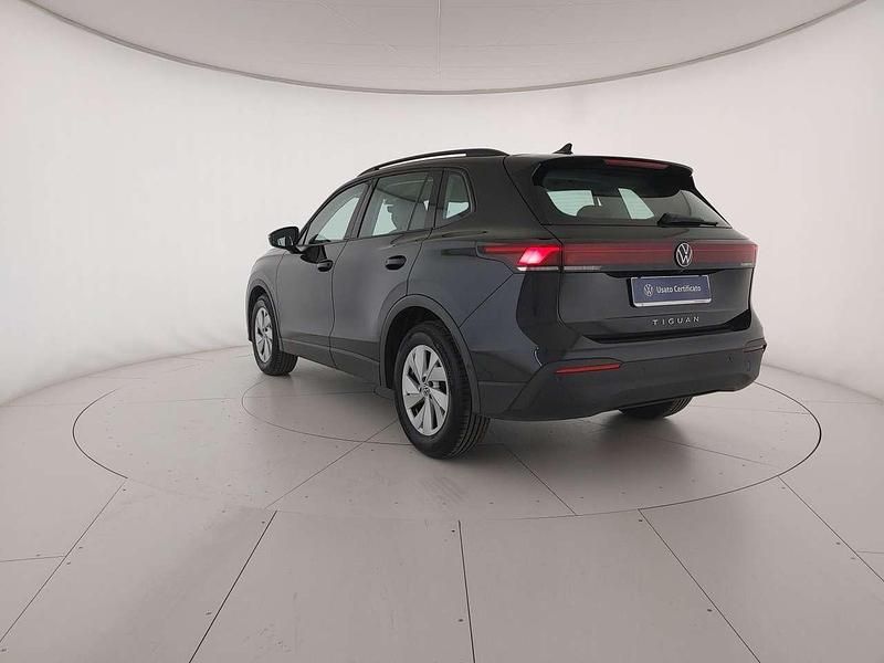 Usata VW Tiguan Life 150 CV (110 kW) 2025 Grenadill black metallizzato SUV