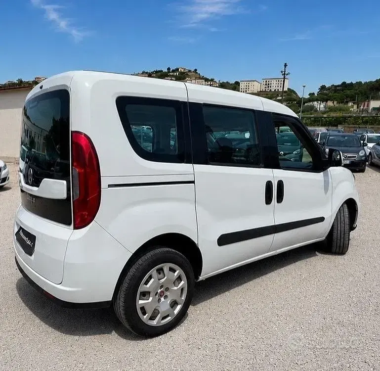 Käytetty Fiat Doblò Pop 120 HP (88 kW) 2017 Valkoinen Tila-auto