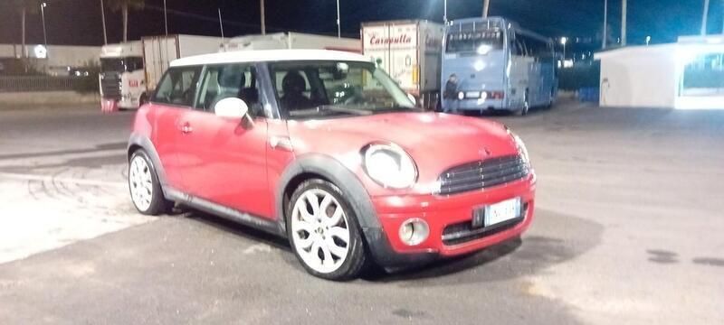 Usata Mini One D 88 CV (64 kW) 2006 Rosso Utilitaria