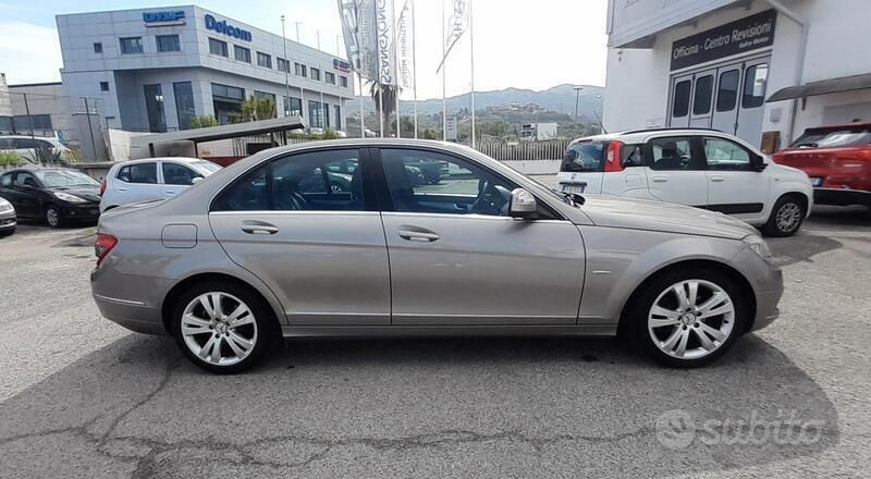 Usata Mercedes C180 Avantgarde 156 CV (114 kW) 2008 Beige Berlina