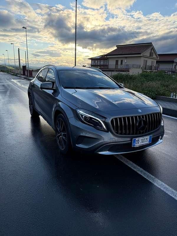 Usata Mercedes GLA220 170 CV (125 kW) 2014 SUV