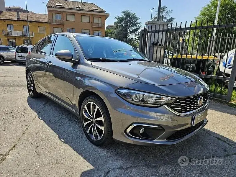 Usata Fiat Tipo S 120 CV (88 kW) 2017 Grigio Berlina