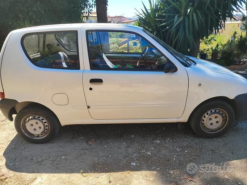 Usata Fiat Seicento 54 CV (39 kW) 2001 Bianco Utilitaria