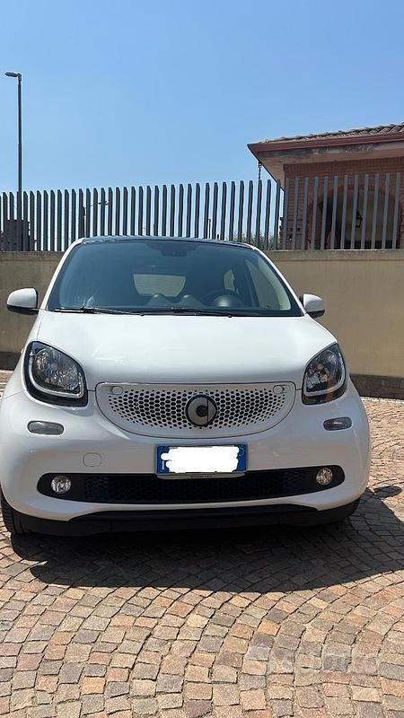 Usata Smart ForFour Prime 71 CV (52 kW) 2018 Bianco Utilitaria
