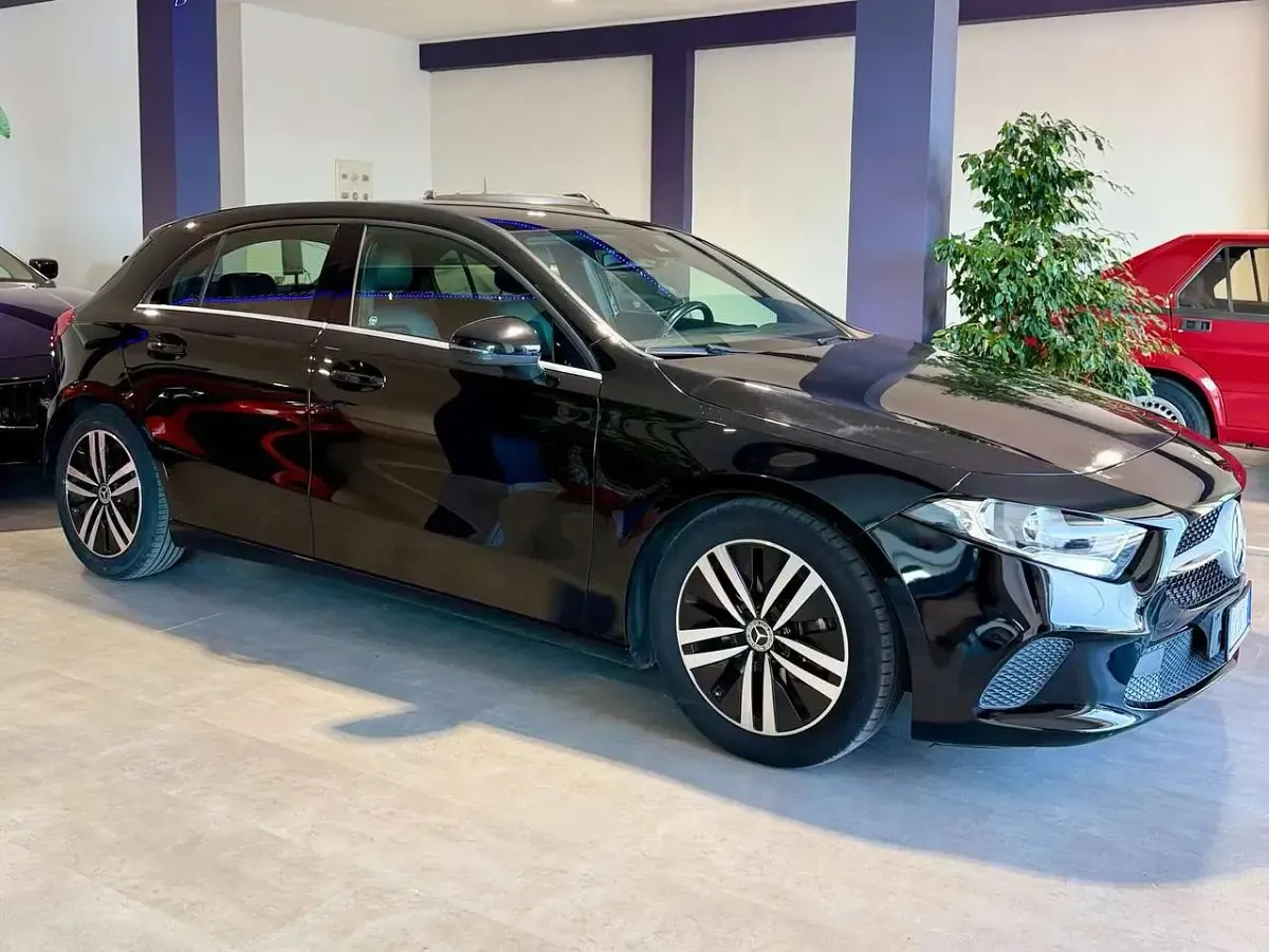 Usata Mercedes A200 Business 150 CV (110 kW) 2019 Nero Berlina