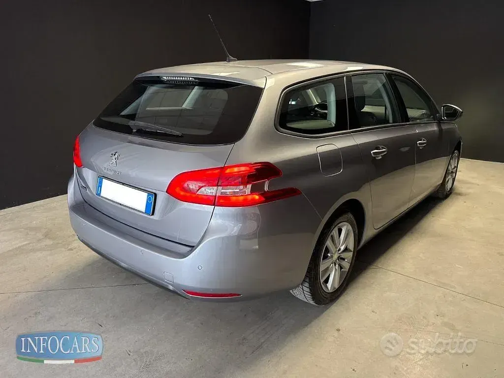 Usata Peugeot 308 SW Active 131 CV (96 kW) 2021 Grigio metallizzato Station wagon