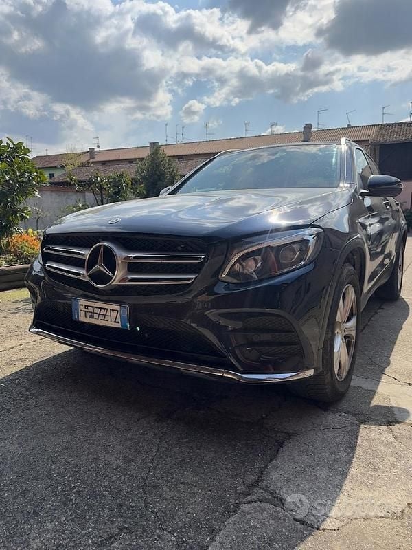 Usata Mercedes GLC250 211 CV (155 kW) 2019 Blu SUV