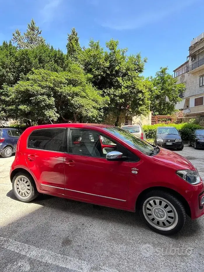 Usata VW up! 2014 Rosso Utilitaria
