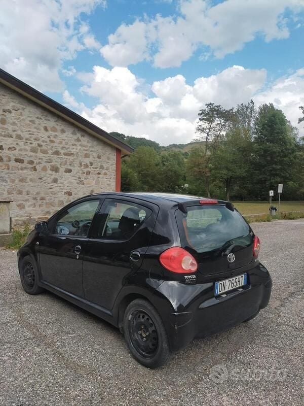 Usata Toyota Aygo 2008 Nero Utilitaria