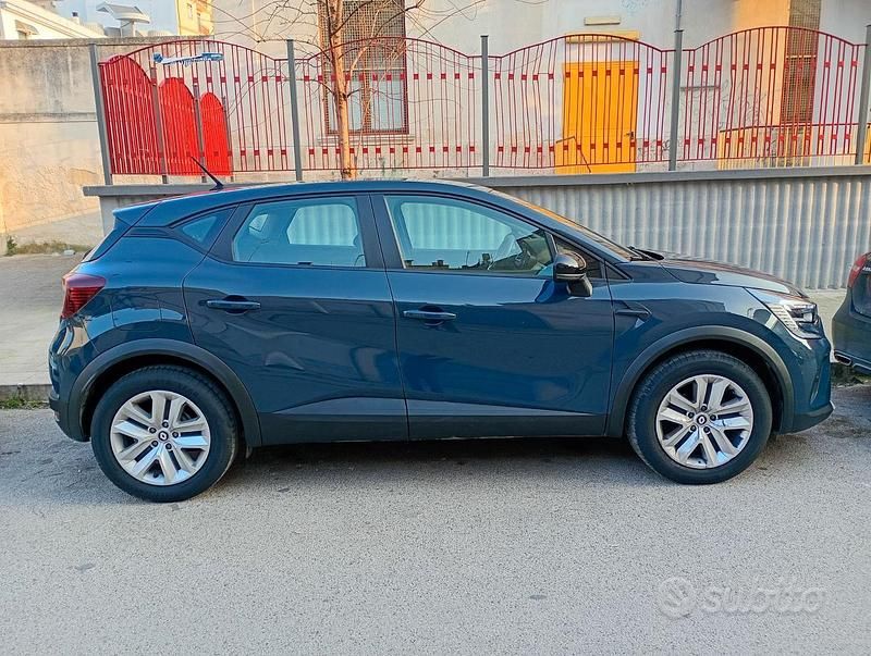 Usata Renault Captur Equilibre 101 CV (74 kW) 2023 SUV