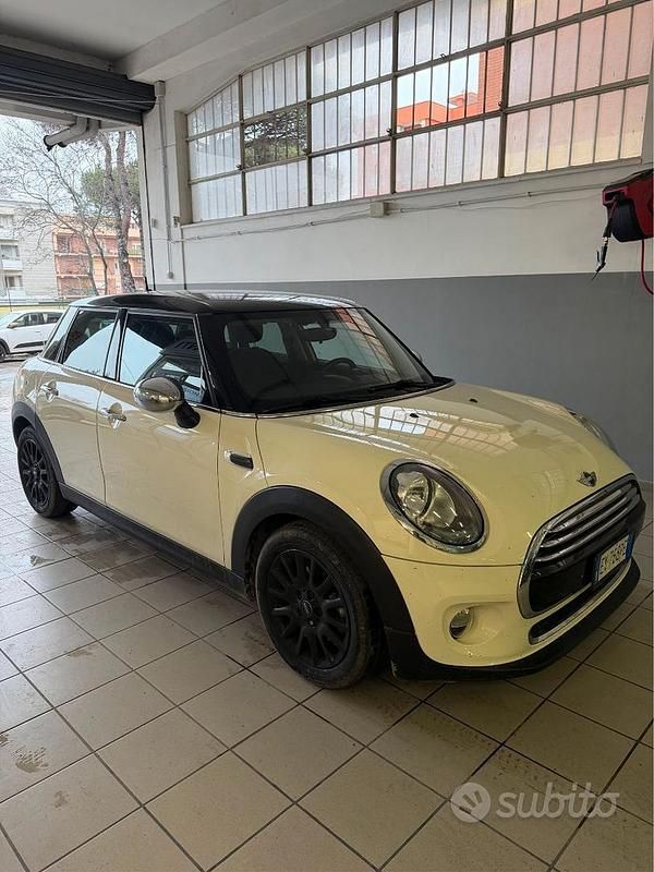 Usata Mini Cooper 2015 Utilitaria