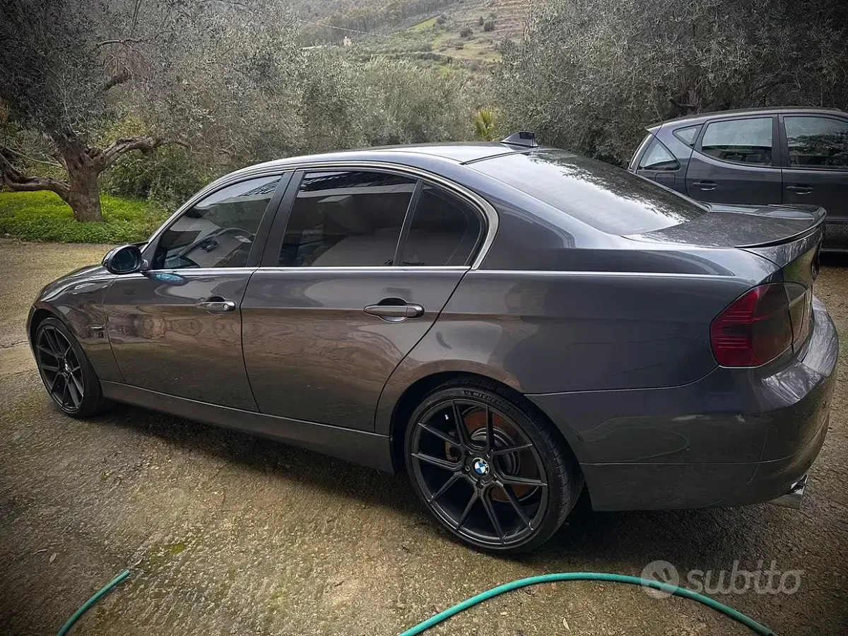 Usata BMW 330 M Sport 231 CV (169 kW) 2007 Grigio Berlina