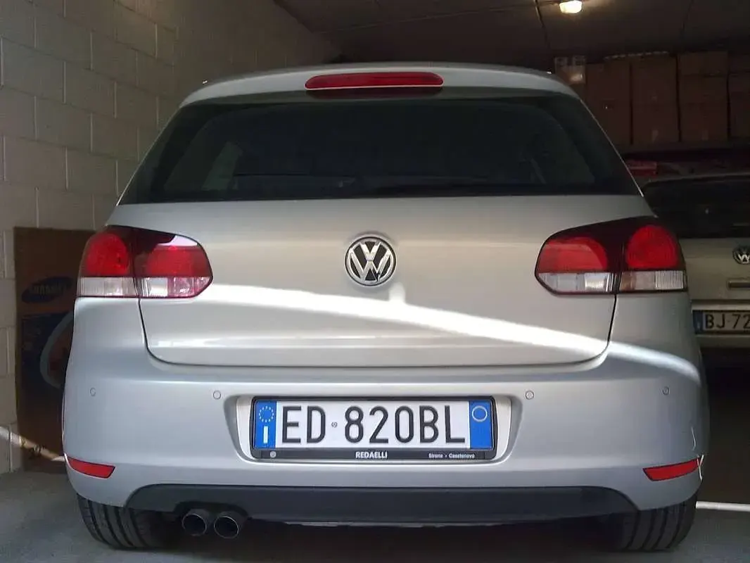 Usata VW Golf VI Highline 122 CV (89 kW) 2010 Argento Utilitaria