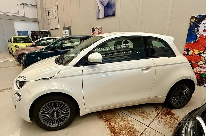 Second-hand Fiat 500e 42 kW (58 CP) 2022 Alb