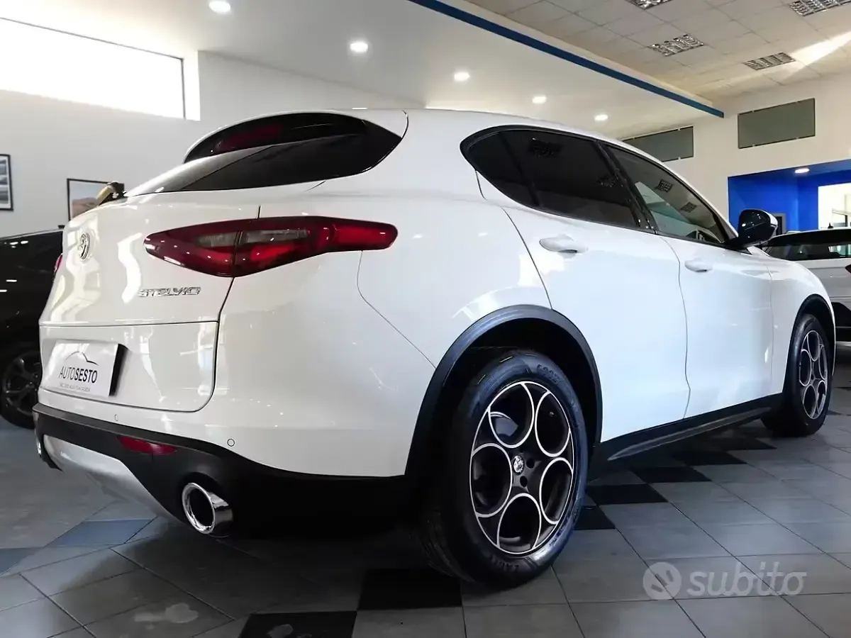 Usata Alfa Romeo Stelvio Tech Edition 160 CV (117 kW) 2019 Bianco SUV