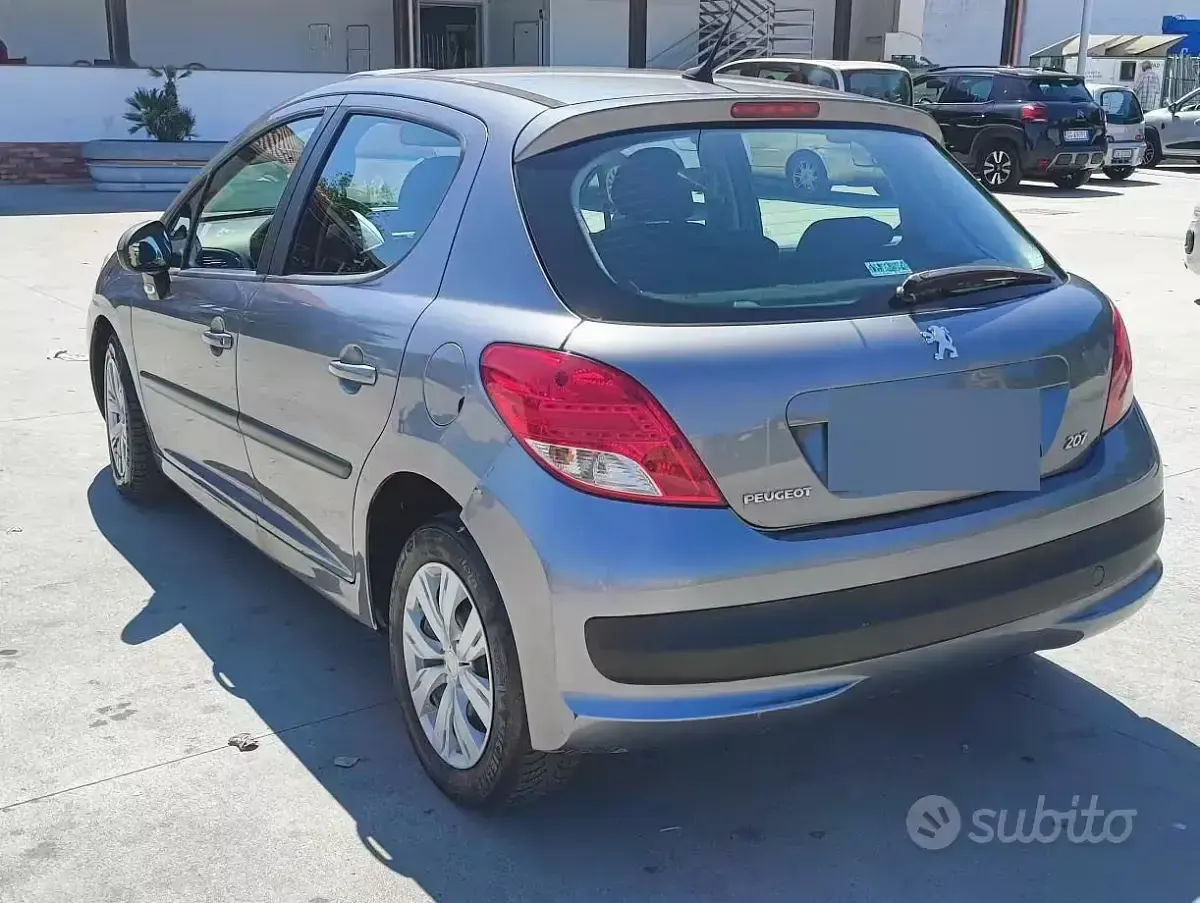 Usata Peugeot 207 73 CV (53 kW) 2010 Grigio Berlina