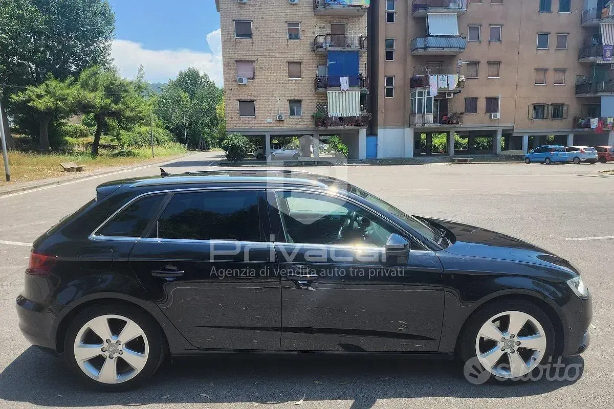 Usata Audi A3 Sportback Young 105 CV (77 kW) 2014 Nero Utilitaria