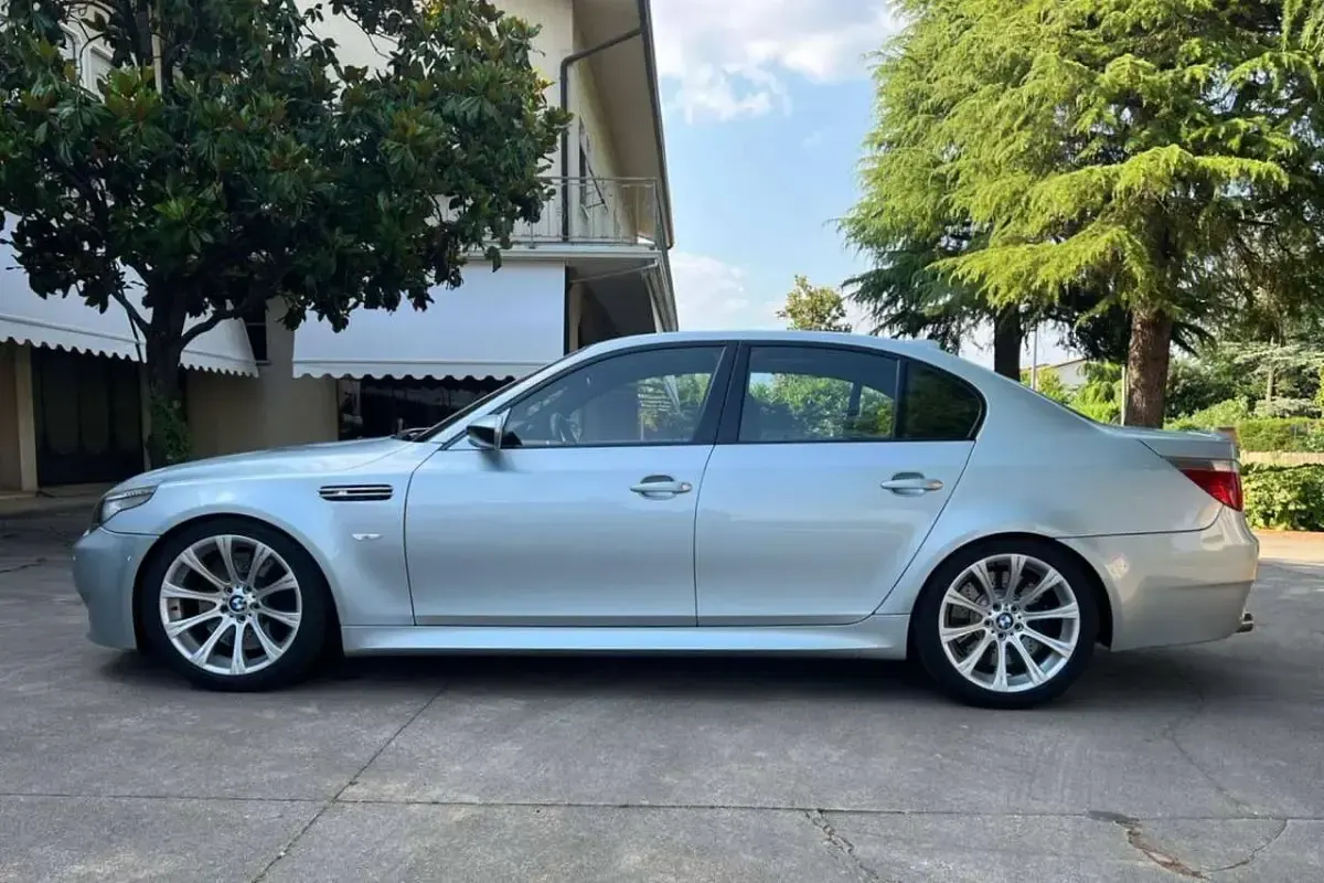 Usata BMW M5 507 CV (372 kW) 2006 Silverstone metallic Berlina