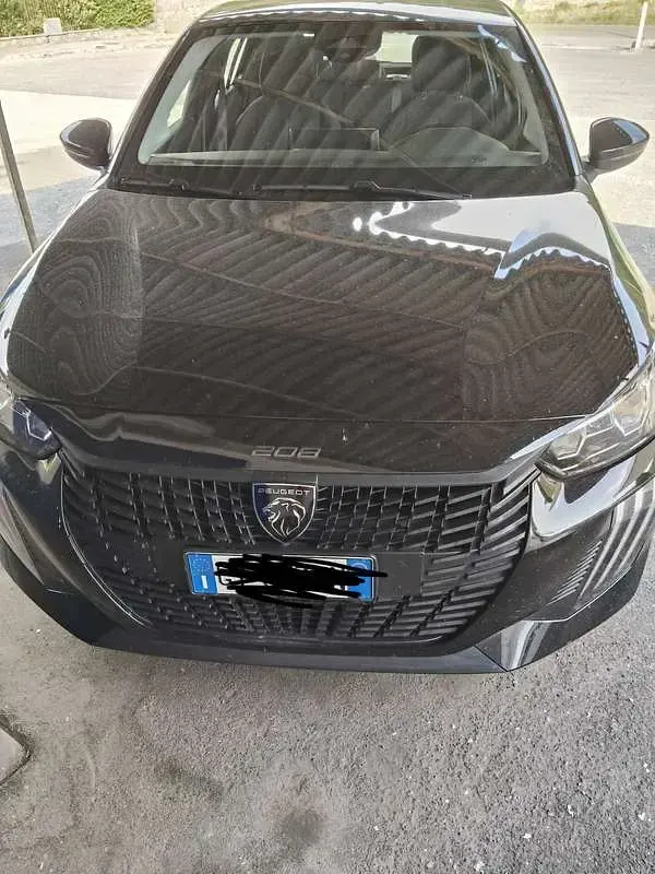 Usata Peugeot 208 Business-Line 101 CV (74 kW) 2025 Utilitaria