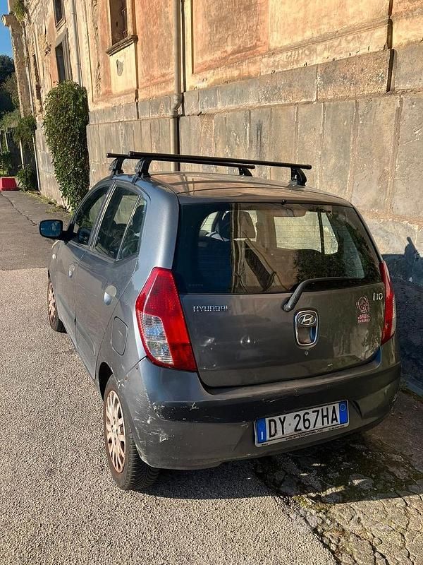 Grigio Usata 2009 Hyundai i10 Due volumi | 1500 € (Super prezzo) - Immagine 1/4