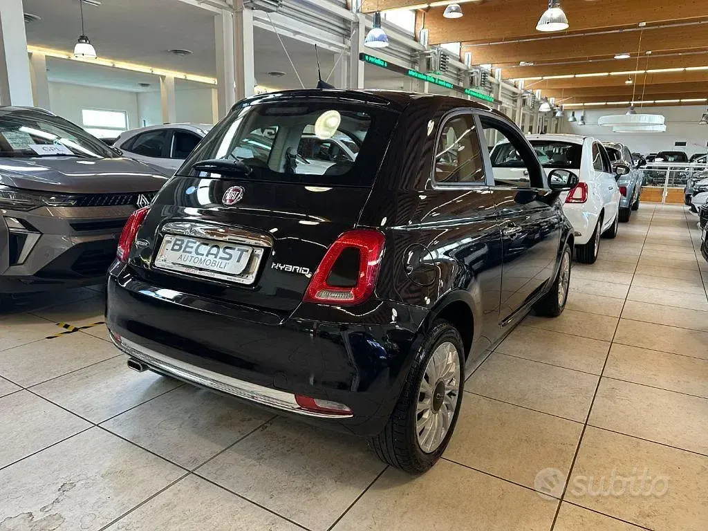 Usata Fiat 500 Dolcevita 69 CV (50 kW) 2022 Nero metallizzato Utilitaria