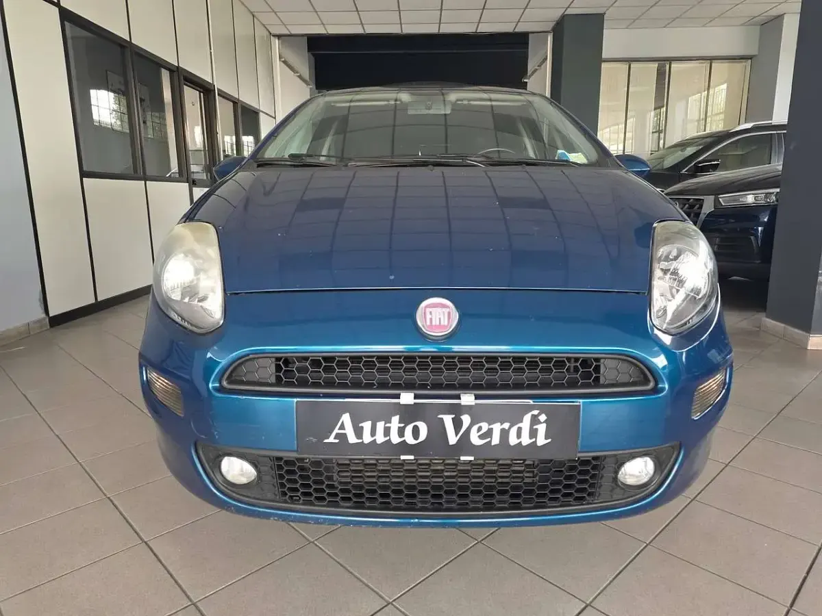 Usata Fiat Punto Lounge 95 CV (69 kW) 2012 Verde ottanio Utilitaria