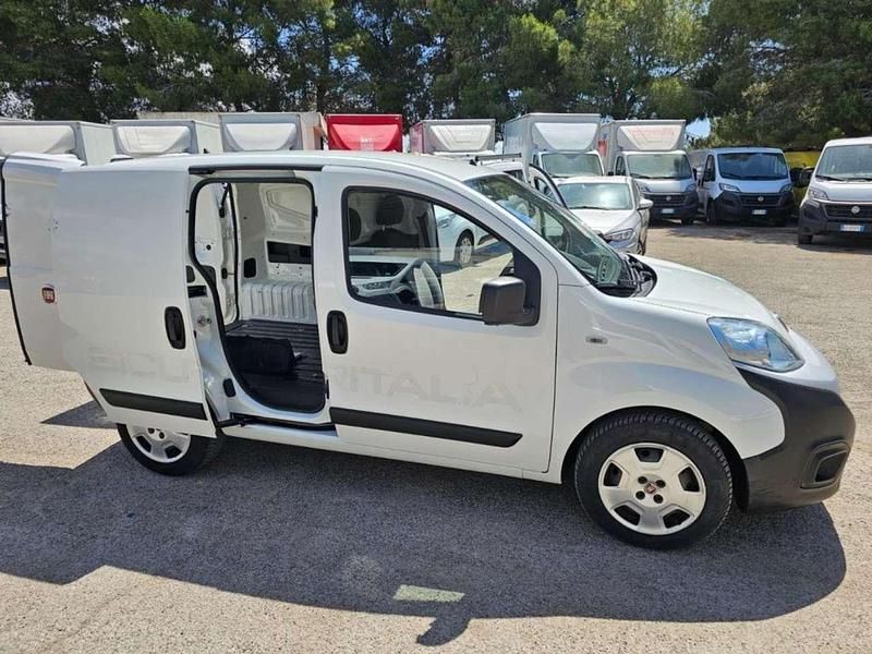 Bianco Usata 2021 Fiat Fiorino Furgone | 7300 € (Ottimo prezzo) - Immagine 1/4