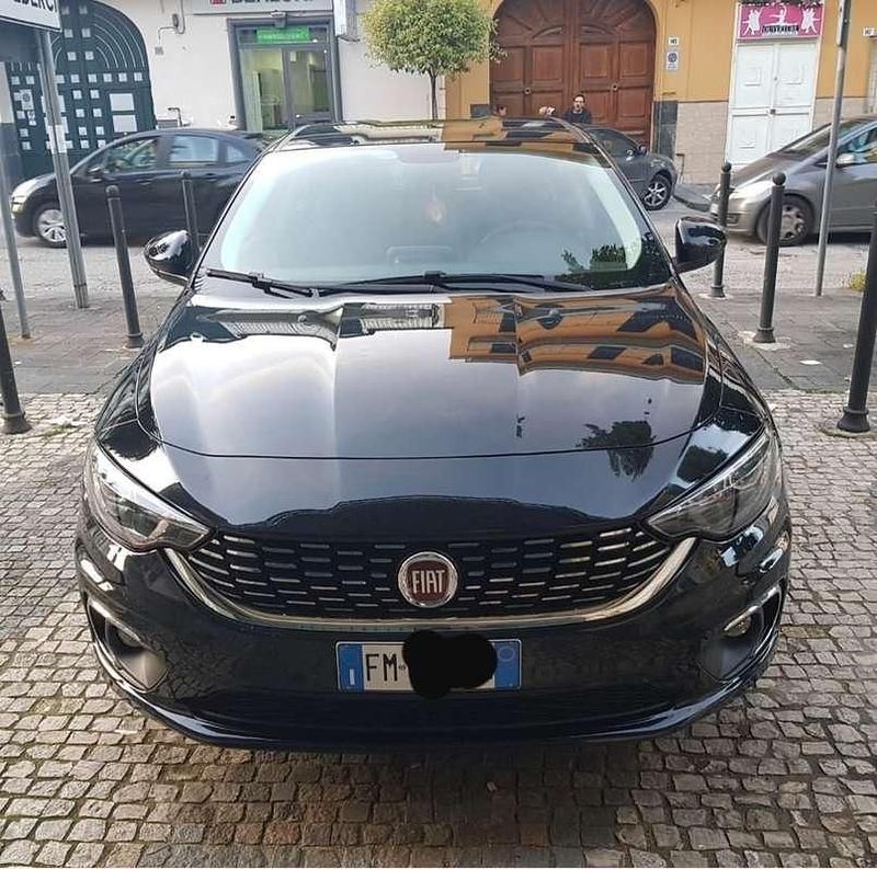 Nero Usata 2017 Fiat Tipo Lounge Tre volumi | 8700 € (Buon prezzo) - Immagine 1/3