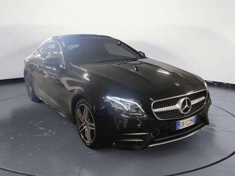 Usata Mercedes E220 Premium Plus 194 CV (142 kW) 2020 Nero metallizzato Coupé