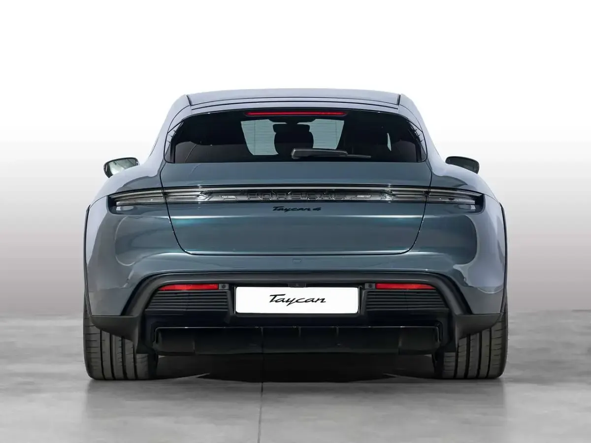 Nuova Porsche Taycan 4 Cross Turismo Cross Turismo 319 kW (435 CV) 2026 Pale blue Station wagon