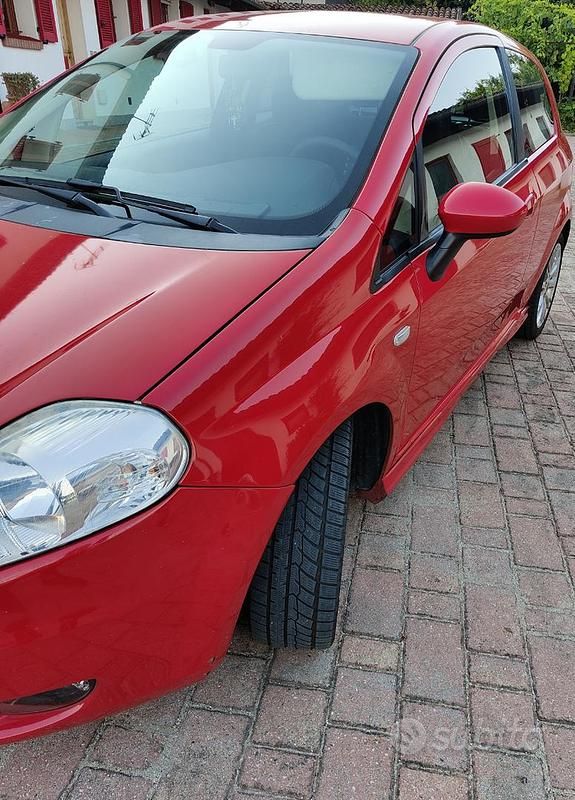 Usata Fiat Punto Sport 90 CV (66 kW) 2008 Rosso Utilitaria