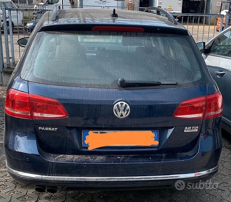 Usata VW Passat 140 CV (102 kW) 2014 Blu Station wagon