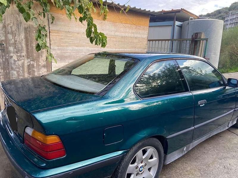Usata BMW 318 140 CV (102 kW) 1994 Verde Coupé