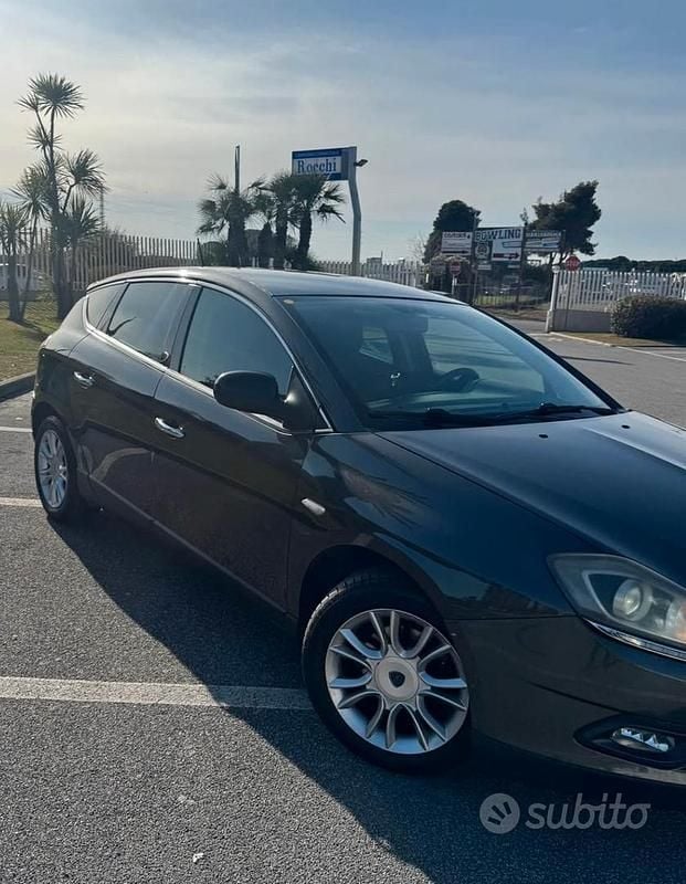 Usata Lancia Delta 2012 Grigio Utilitaria