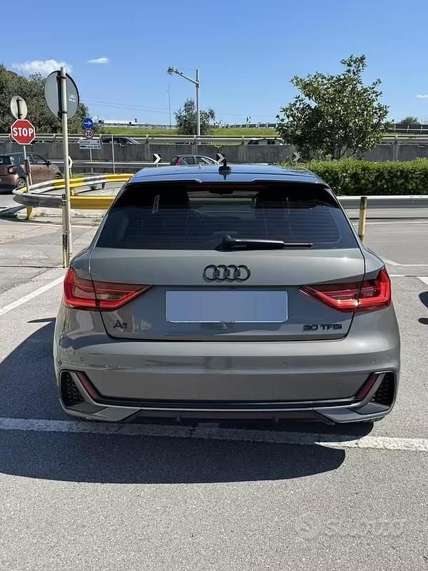 Usata Audi A1 Sportback S-Line 110 CV (80 kW) 2022 Grigio Utilitaria