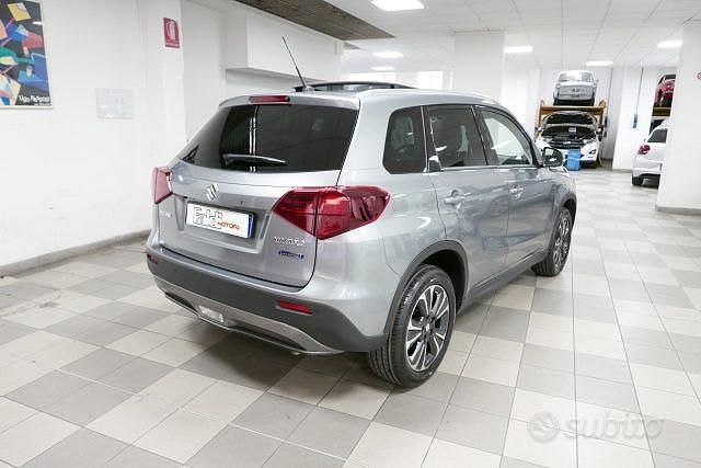 Usata Suzuki Vitara 102 CV (75 kW) 2023 Grigio SUV