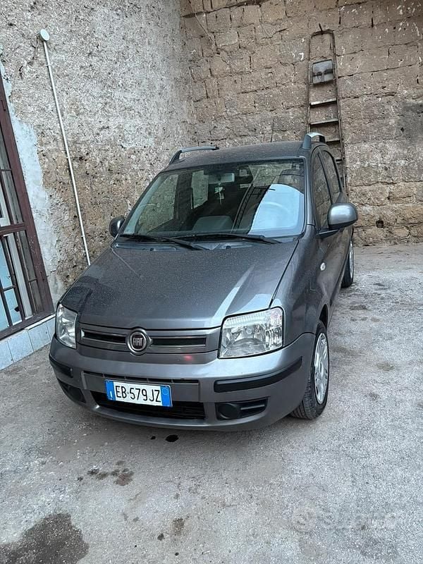 Usata 2010 Fiat Panda Due volumi | 3600 € (Buon prezzo) - Immagine 1/4