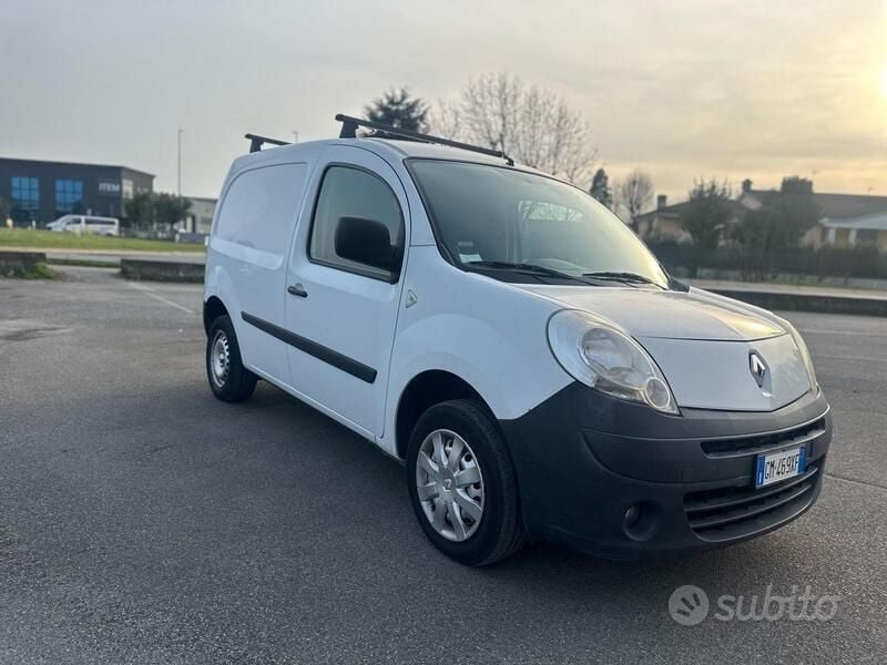 Usata Renault Kangoo 85 CV (62 kW) 2008 Bianco Monovolume
